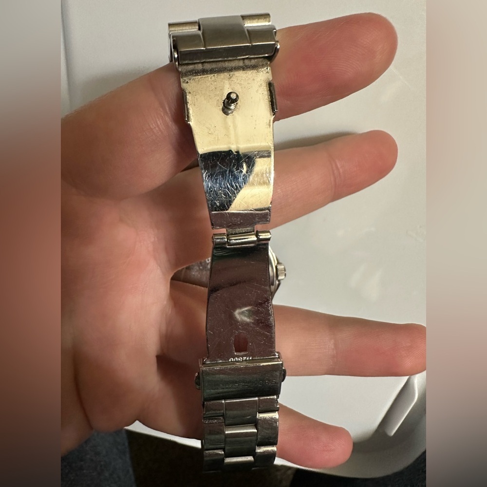 Michael Kors Silver watch with Crystal Bezel - Picture 6 of 11